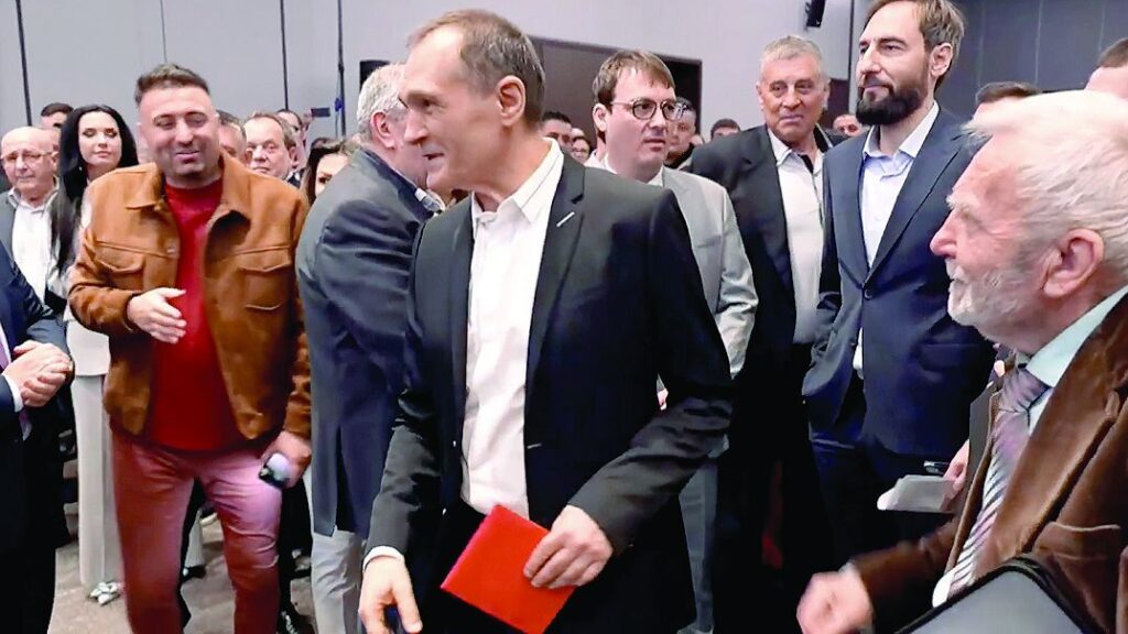 Васил Божков тръгва срещу мафията с „Център“