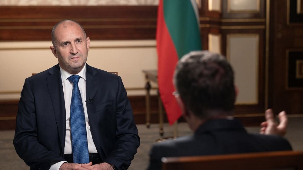 Пожар в мрежата след интервюто на президента: Румен Радев е национален предател!
